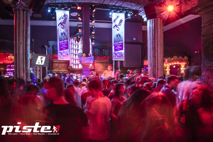 Black Fruits mit DJ RayG