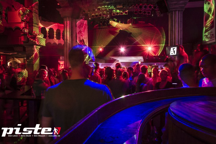 Black Fruits mit DJ RayG