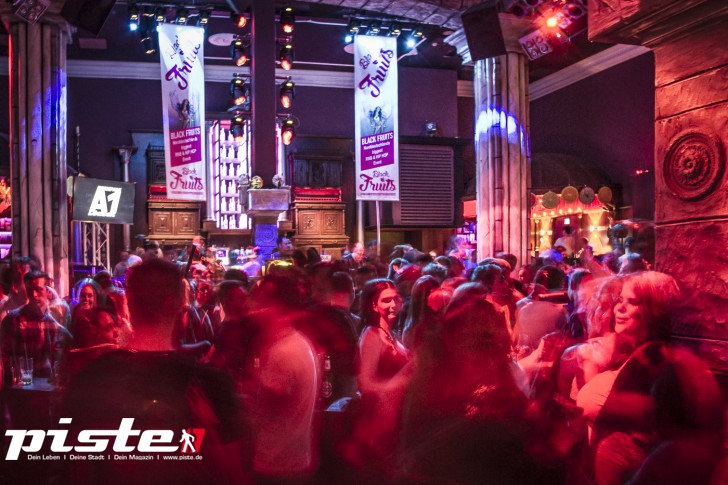 Black Fruits mit DJ RayG