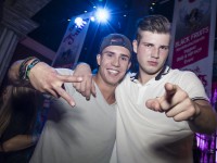 Black Fruits mit DJ RayG