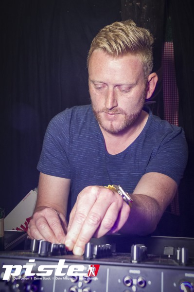 Strand House Classics