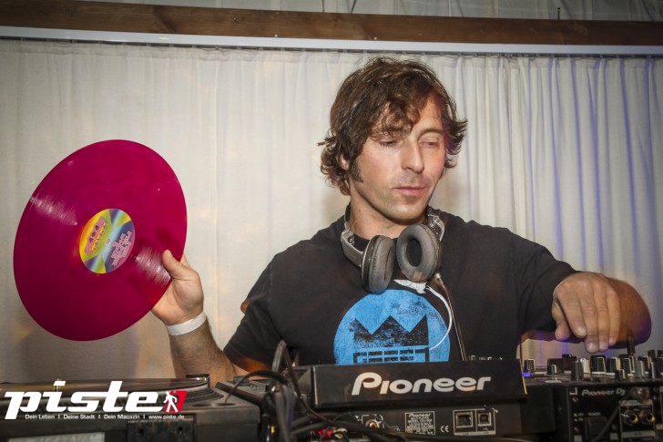 Strand House Classics