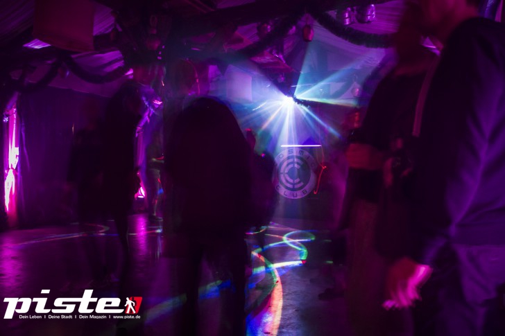 Strand House Classics