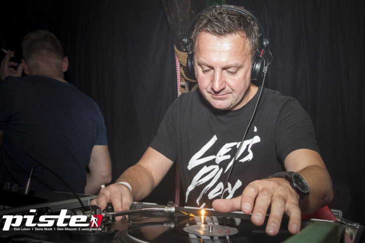 Strand House Classics