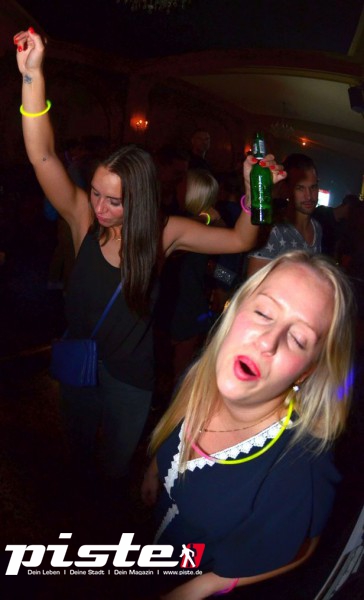  Die 90er Party | Schmidts Tivoli