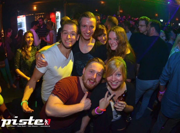  Die 90er Party | Schmidts Tivoli