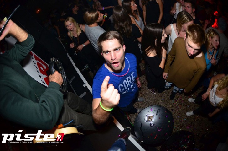  Die 90er Party | Schmidts Tivoli