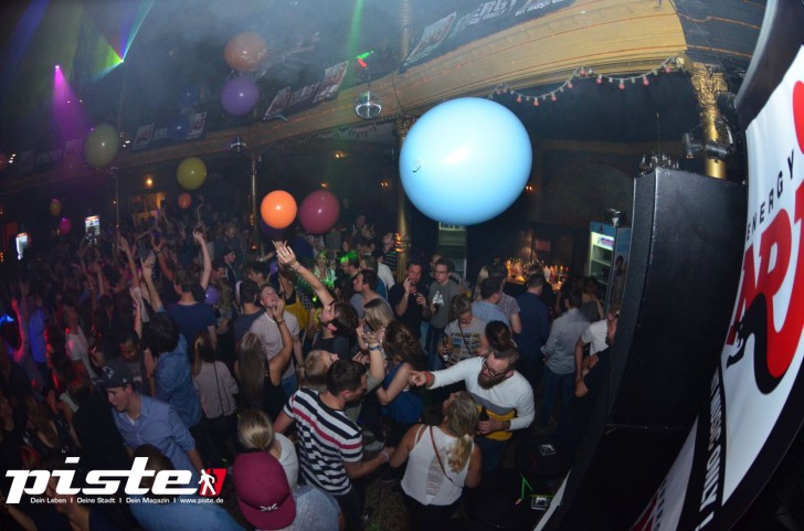  Die 90er Party | Schmidts Tivoli