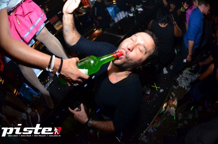  Die 90er Party | Schmidts Tivoli