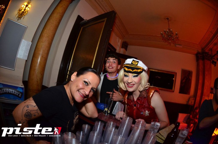  Die 90er Party | Schmidts Tivoli