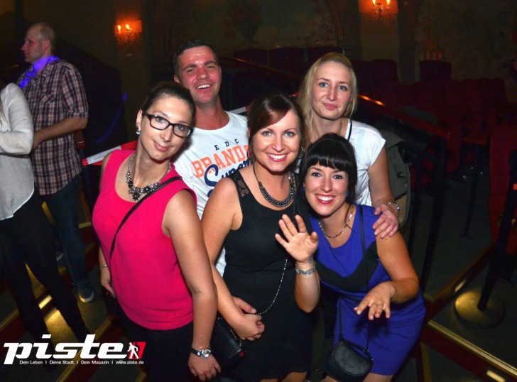  Die 90er Party | Schmidts Tivoli