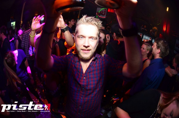  Die 90er Party | Schmidts Tivoli