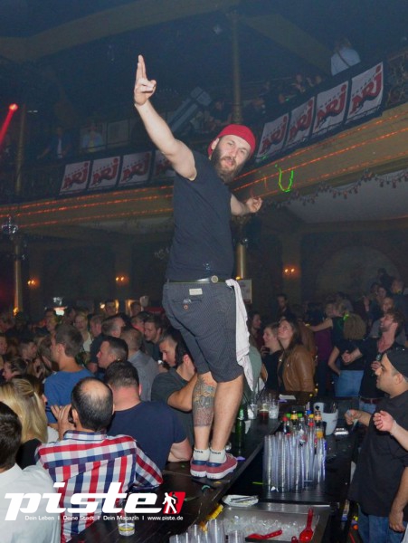  Die 90er Party | Schmidts Tivoli