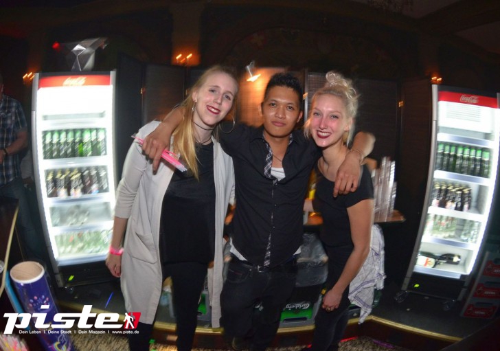  Die 90er Party | Schmidts Tivoli