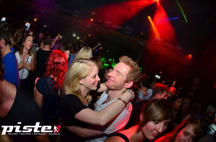  Die 90er Party | Schmidts Tivoli