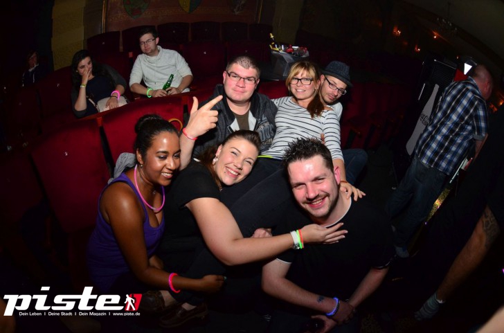  Die 90er Party | Schmidts Tivoli