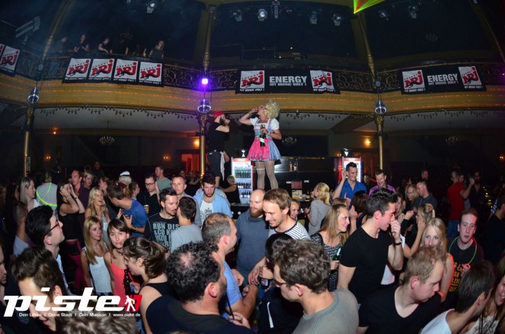  Die 90er Party | Schmidts Tivoli