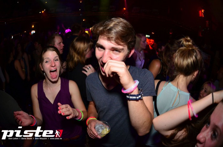  Die 90er Party | Schmidts Tivoli