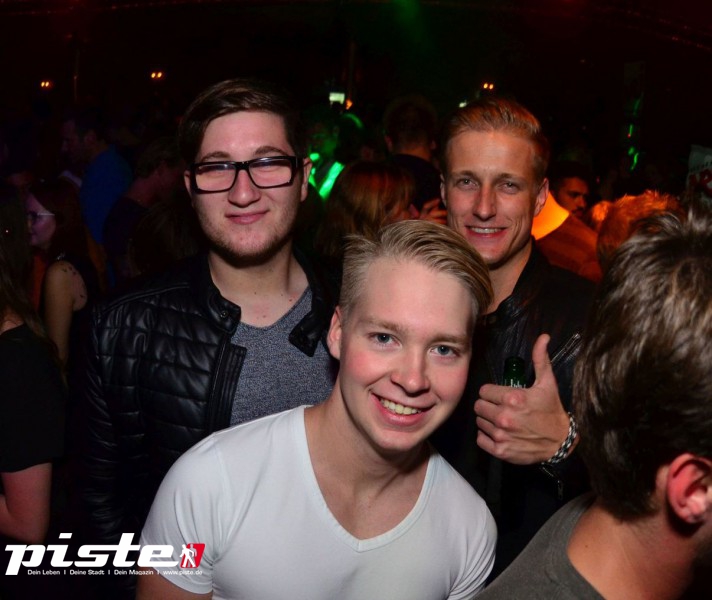  Die 90er Party | Schmidts Tivoli