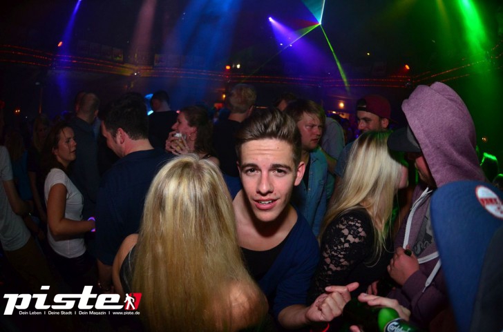  Die 90er Party | Schmidts Tivoli