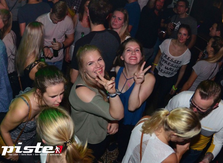  Die 90er Party | Schmidts Tivoli