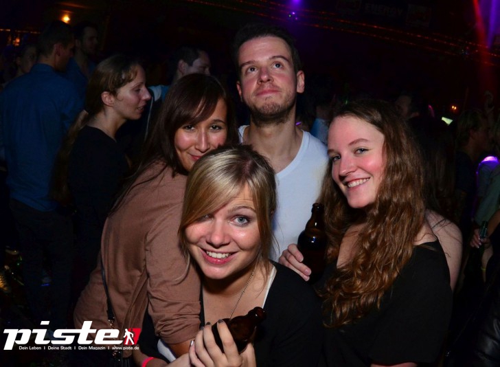  Die 90er Party | Schmidts Tivoli