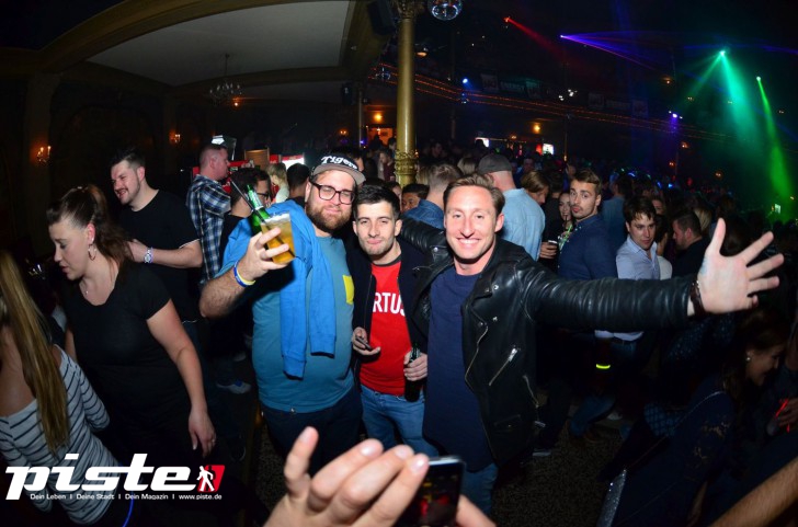  Die 90er Party | Schmidts Tivoli