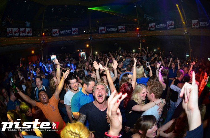  Die 90er Party | Schmidts Tivoli