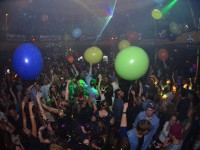  Die 90er Party | Schmidts Tivoli