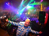  Die 90er Party | Schmidts Tivoli