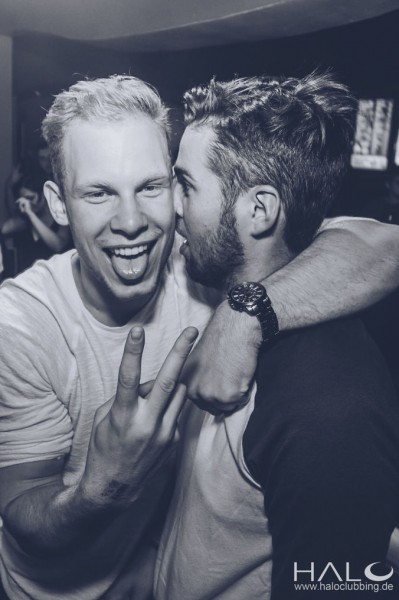 UNISCENE@Halo #FridaysLikeThis | Halo