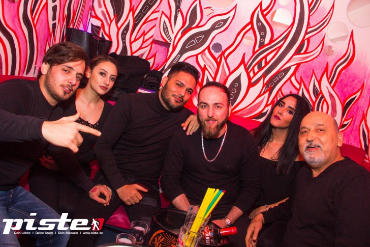 MIXED UP | Quer Club