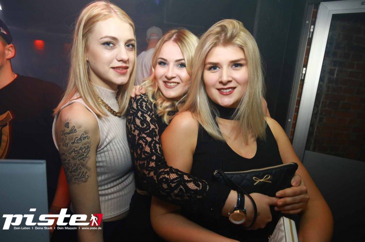 Samstag | Thomas Read