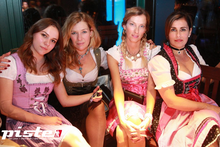 Oktoberfest mit Wahl zur Bierkönigin