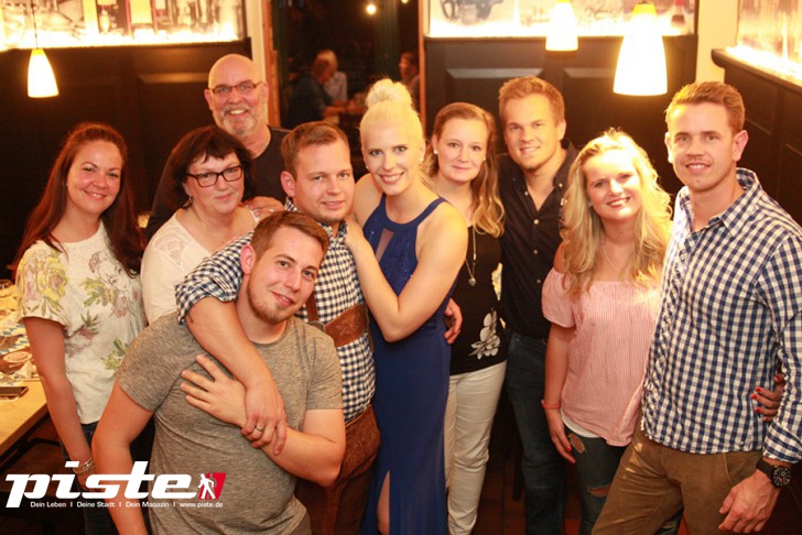 Oktoberfest mit Wahl zur Bierkönigin