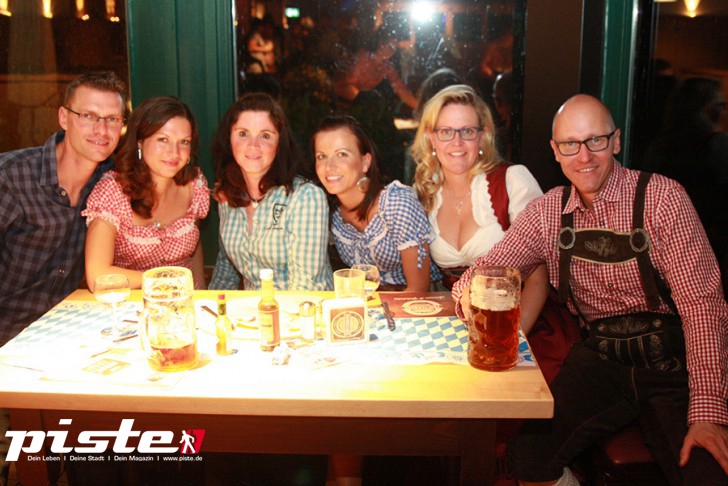 Oktoberfest mit Wahl zur Bierkönigin