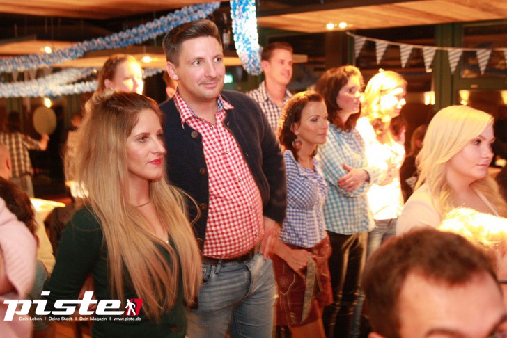 Oktoberfest mit Wahl zur Bierkönigin