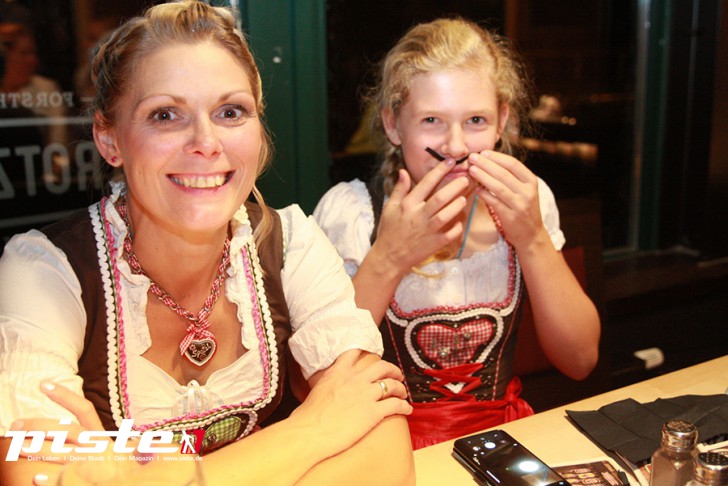 Oktoberfest mit Wahl zur Bierkönigin