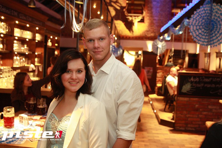 Oktoberfest mit Wahl zur Bierkönigin