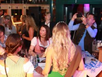 Oktoberfest mit Wahl zur Bierkönigin