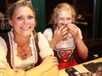 Oktoberfest mit Wahl zur Bierkönigin