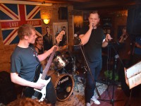 Karach-O-ke live