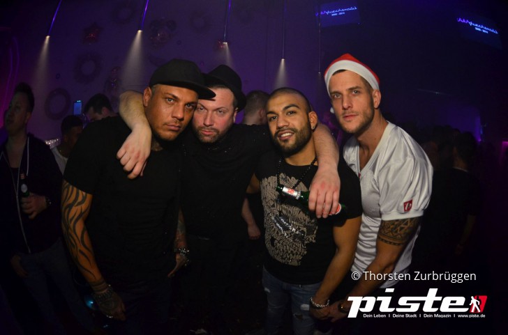 X-MAS CAMP 77