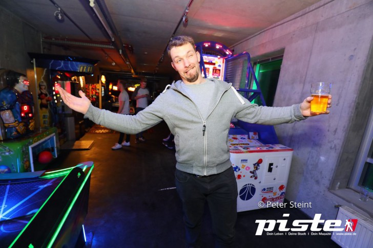 XXL SEMESTER OPENING PARTY
