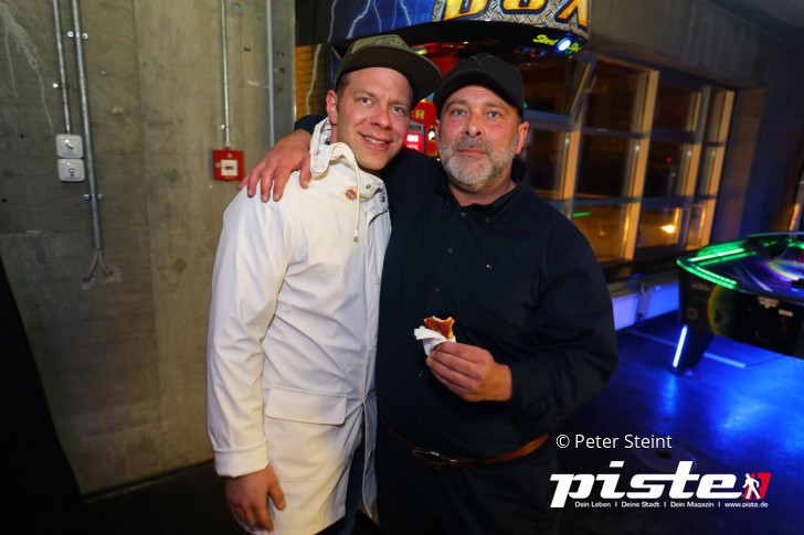 XXL SEMESTER OPENING PARTY