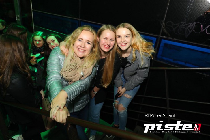 XXL SEMESTER OPENING PARTY