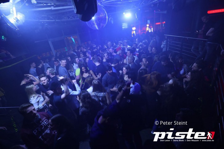 XXL SEMESTER OPENING PARTY