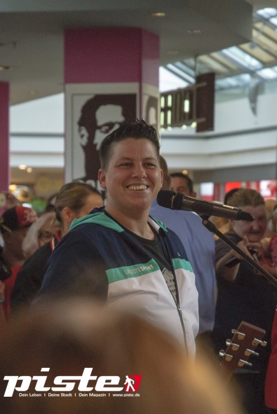 Autogrammstunde Kerstin Ott 