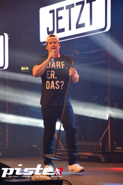 Chris Tall LIVE
