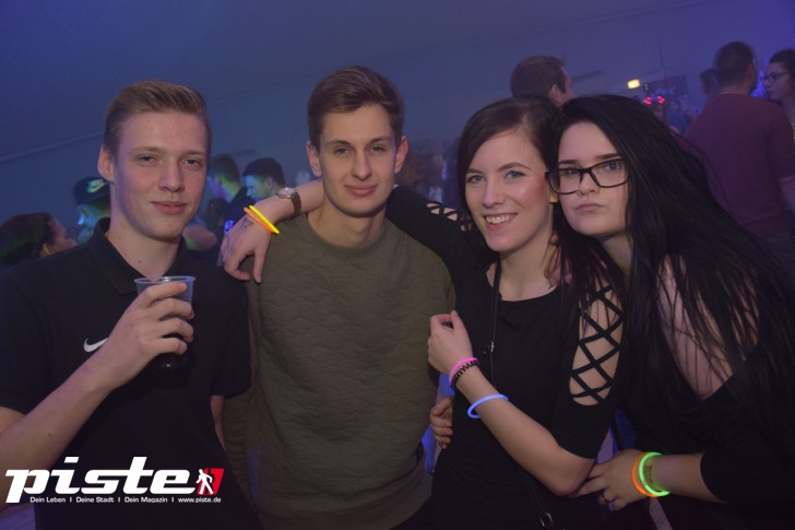 VENGA VENGA - Die 90er & 2000er Party